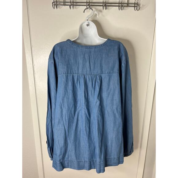 St. John's Bay Women's Medium Wash Denim Pintuck Blouse Blue NEW ~ Size 3X - Picture 4 of 6